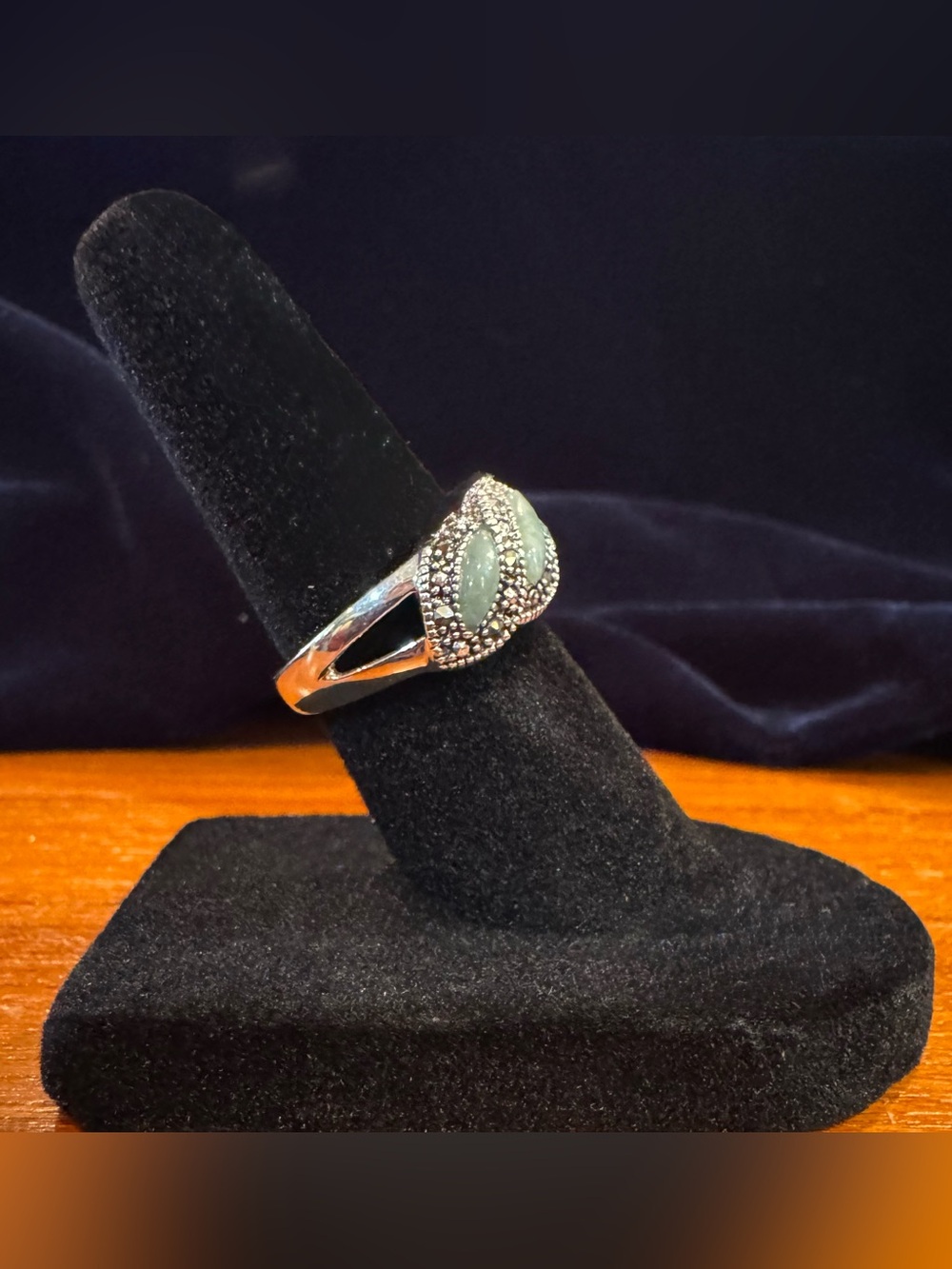 Vintage Avon Sterling Silver (925) Jadeite, faux Marcasite Band Ring, Size 5.5 - Picture 2 of 8